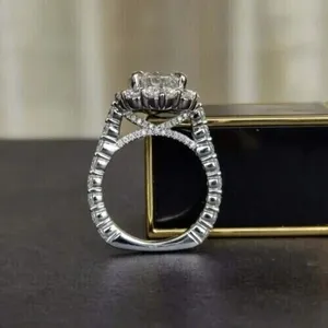 แหวนแต่งงานผู้หญิงทรงวงรีประดับเพชรโมอิสซาไนต์ ชุบทองคำขาว 14K เงินสเตอร์ลิง - Product Image 3
