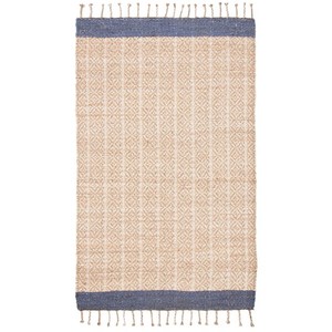 Alfombra de yute de textura natural y orgánica con materiales ecológicos para una adición elegante y duradera a cualquier decoración del hogar. - Product Image 4