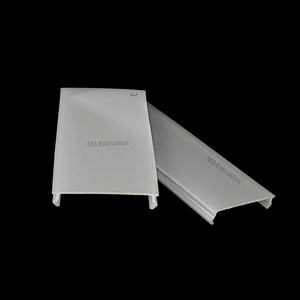Abat-jour linéaire à LED tout plastique Diffuseur de lumière PC PMMA givré et transparent pour la signalisation et les luminaires Extrusion personnalisée - Product Image 3