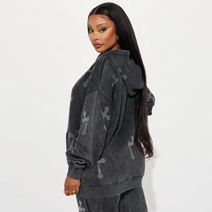 ชุดเซ็ตเสื้อฮู้ดดี้และกางเกงขายาวลายพิมพ์เต็มตัวประดับคริสตัลโลโก้แบบกำหนดเอง ดีไซน์ใหม่ สำหรับผู้หญิง ล้างสีแบบแอซิด คุณภาพสูง - Product Image 5