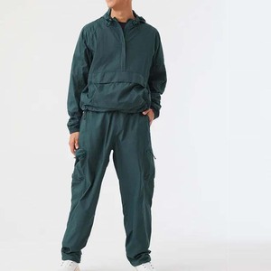 Conjunto de Chaqueta Cortavientos de Nylon con Media Cremallera Hecho a Medida, Traje de Dos Piezas Verde Oscuro, Fabricante de Conjuntos Deportivos Cargo para Hombre - Product Image 1