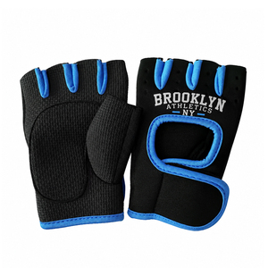 Gants de sport Brooklyn Athletics noirs et bleus à demi-doigts, longueur poignet, durables, pour fitness et entraînement - Product Image 1