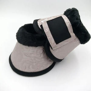 Ensemble de tapis de selle personnalisables roses brillants de qualité supérieure pour le dressage et le saut d'obstacles, avec doublure en tissu confortable – Fournitures d'équitation - Product Image 3