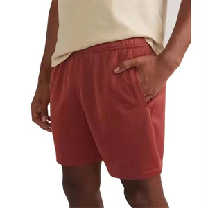 Shorts pour hommes en rouge uni avec taille élastique et poches, respirants, style sport décontracté, taille mi-haute - Product Image 3