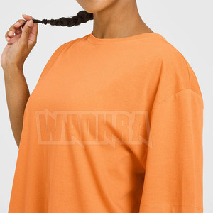 Vêtements décontractés pour un look élégant et confortable, t-shirt oversize pour femmes, design de mode moderne - Product Image 6
