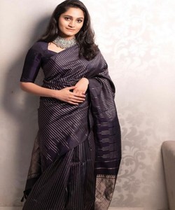 Sari Elegante Más Vendido para Mujer, Blusa de Diseñador, Última Colección Étnica para Fiestas, Sari de Seda Morado para Mujer a Bajo Precio 85106 - Product Image 2