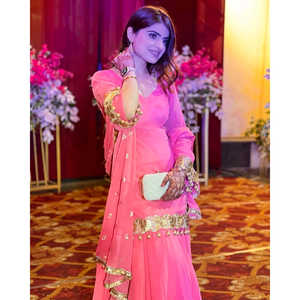 Conjunto de Top-Plazzo y Dupatta Rosa para Fiesta de Maruti Fashion Designer para Mujer, con Bordado Intenso, Talla M - Product Image 3