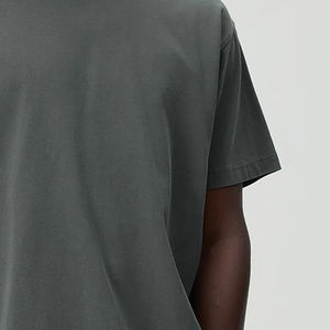 Fournisseur en gros de t-shirts pour hommes à manches courtes, tendance, pour un usage décontracté, vêtements de sport décontractés, design respirant et confortable / logo - Product Image 4