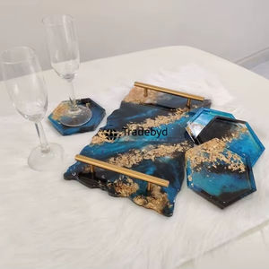 Plateau en résine moderne, fait main, mobile et polyvalent, pour la décoration de table Tradebyd - Product Image 1