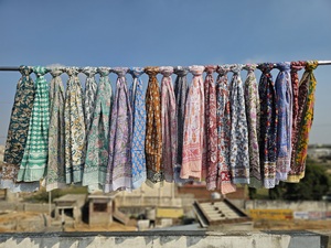 Pareo de Algodón Estampado a Mano, Calidad de Exportación, Bufanda de Playa India, Dupatta, Fabricante Mayorista - Product Image 2