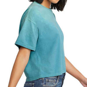 T-shirt de sport ample et court en coton 100 % pour femmes, avec épaules tombantes, personnalisable, par le fabricant - Product Image 3