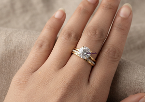 Anillo de Compromiso Vintage de Lujo en Oro Sólido de 10K con Diamante Cultivado en Laboratorio de 2.20Ct, Corte Solitario de 4 Puntas, Apilable, para Aniversario de Bodas - Product Image 3