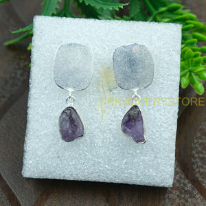 Boucles d'oreilles pendantes en améthyste brute naturelle, faites à la main, en argent sterling 925, avec cristaux bruts, pour femmes, bijoux en pierres précieuses de guérison - Product Image 6