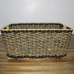 Artex Dong Thap Paniers de rangement en osier fait à la main en jonc de mer à rayures noires du Vietnam pour une décoration et une organisation élégantes de la maison - Product Image 4