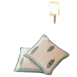 Housses de coussin 100% coton imprimé Handblock pour salons avec disponible en grande quantité à des prix de gros - Product Image 1