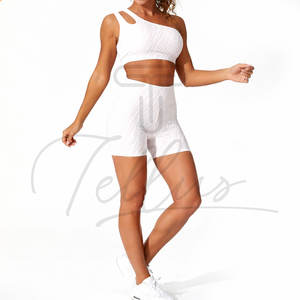 Ensemble de leggings et soutien-gorge de sport personnalisés pour femmes – Tenue de fitness et de yoga - Product Image 3