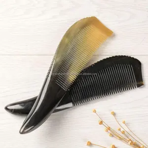 Meilleur peigne en corne de buffle unique de haute qualité pour les soins capillaires à domicile Massage en corne naturelle et peigne à poux pour les soins capillaires - Product Image 6