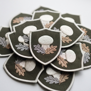 Custom Embroidery Patch Manufacturer Diamond Honey Jar Dipper Badge Grey Twill Off White <b>Edge</b> <b>Iron</b> <b>On</b> Applique - Product Image 6