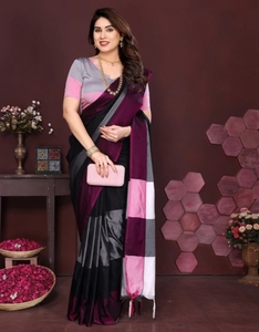 Sari en coton et soie Banarasi rayé uni KV International - Réversible, séchage rapide, sans plis, idéal pour les mariages d'automne - Product Image 5