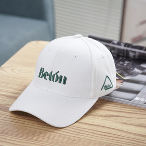Gorra de béisbol deportiva de verano para mujer, estilo coreano, versátil para exteriores, con protección solar, diseño de letras en colores vibrantes y visera rígida. - Product Image 3