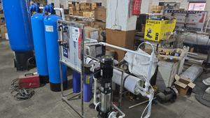 Sistema de Purificación de Agua Industrial de 1000 l/h, Planta de Filtración por Ósmosis Inversa, Sistema de Tratamiento de Agua por Ósmosis Inversa Grande con UV - Product Image 2