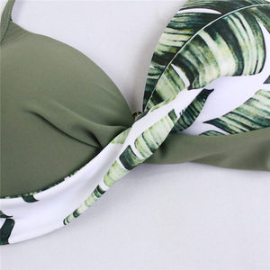 Conjunto de bikini con estampado de hojas tropicales para mujer, top halter, parte inferior de cintura alta, traje de baño elástico - Product Image 5