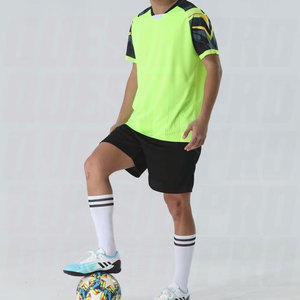 Ensemble d'uniformes de football haut de gamme pour hommes, kit complet d'équipe, maillot et short de football respirants à séchage rapide, ensemble d'entraînement - Product Image 3