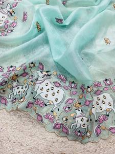 Sari Premium Crush – Motif vache multicolore avec bordure ajourée, idéal pour les fêtes - Product Image 4