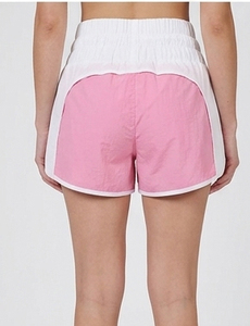 Shorts coupe-vent pour femmes/Shorts coupe-vent 100% nylon et polyester pour femmes/Shorts légers de haute qualité à taille haute et coupe basse - Product Image 3