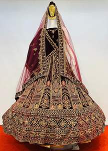 Velours de luxe mariée Lehenga tendance Gold Star Design avec miroir lourd complet, Jarkan, Big Flair & Long Choli en forte demande - Product Image 3