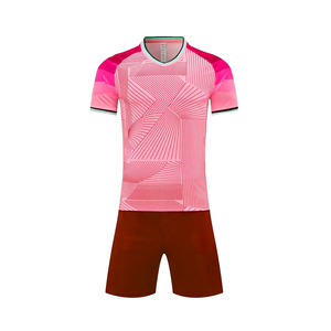 Uniforme de football pour hommes adultes de haute qualité, respirant, léger, 100 % polyester, service OEM personnalisé, prix ajustable sur mesure - Product Image 2