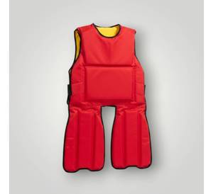 Gilet de sécurité réfléchissant le plus vendu avec protection des jambes pour travaux routiers, en PVC imperméable et haute visibilité - Product Image 1
