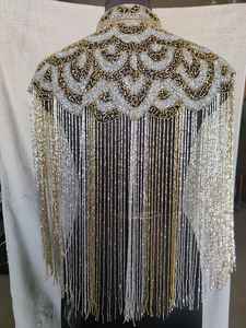 Fabricant de capes à franges perlées à la main en or et argent de luxe, très demandées, pour la couture et les superpositions sur les épaules - Product Image 2