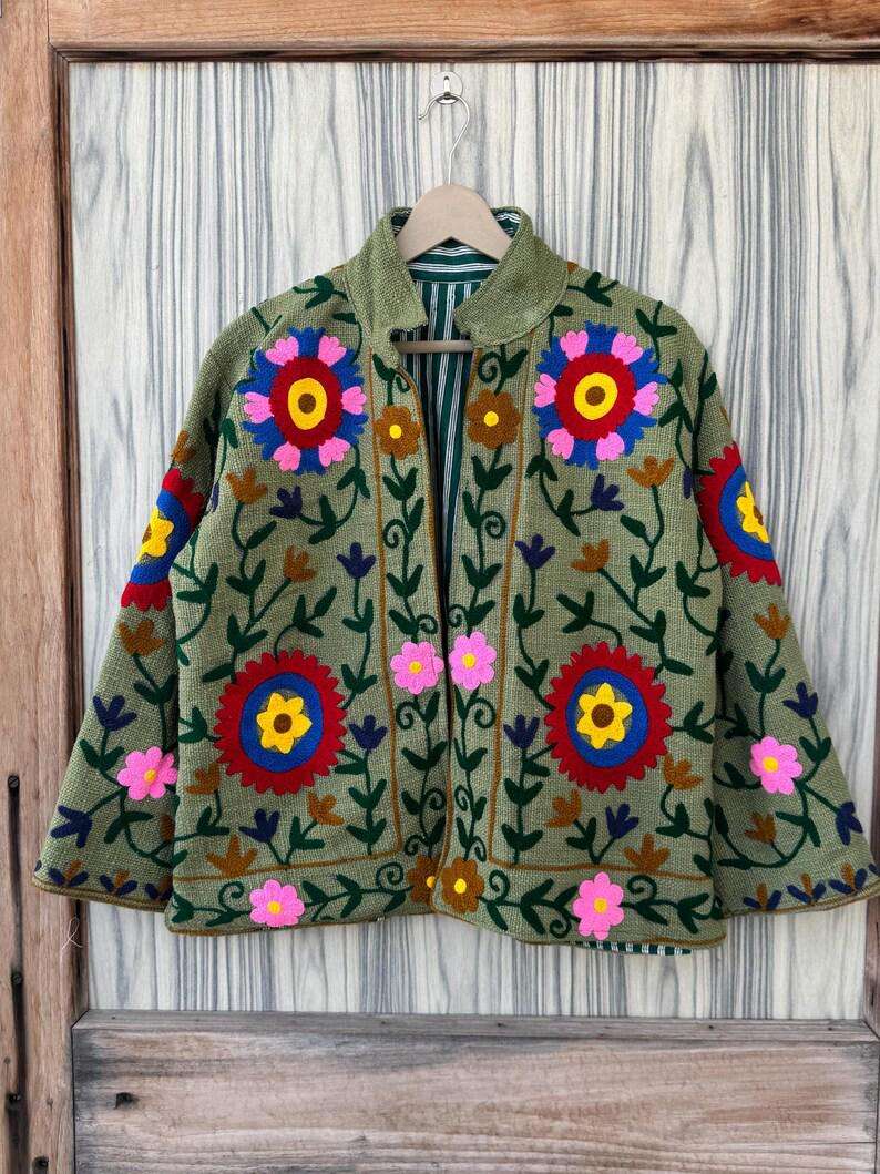 ตามที่แสดงเป็นภาพ