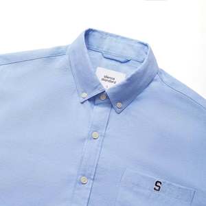 Camisa Oxford Azul Lisa Personalizada para Hombre con Logotipo Bordado, Manga Larga, Formal e Informal, Fabricante de Ropa Vietnamita - Product Image 4