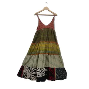 Gaun Maksi Sutra Gaya Etnik Bohemian Bercetak Pakaian Musim Panas Multiwarna untuk Wanita Gaun Tali Desain Tambal