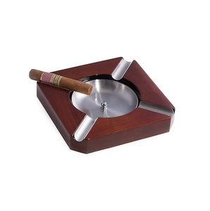 Cenicero de Escritorio de Madera Hecho a Mano, Forma Octogonal con Inserto Metálico y Diseño Tallado, Decoración Minimalista para el Hogar - Product Image 3
