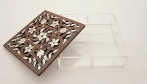 Boîte de rangement en bois d'acacia poli avec finition en nacre acrylique, décoration de l'Aïd, Moyen-Orient, vente chaude pour le Ramadan, boîte à chocolat 100% - Product Image 4