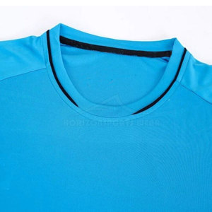 Nouvelle arrivée, uniforme de football respirant avec coutures renforcées, conçu pour les joueurs adultes, utilisation durable - Product Image 2