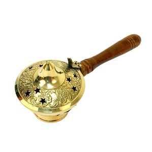 Quemador de incienso árabe de latón macizo, soporte de incienso Oud de lujo, decoración para el hogar y hoteles, logotipo personalizado, fabricante mayorista de la India - Product Image 5