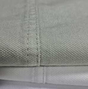 Tissu en sergé cassé de coton et élasthanne, finition pêche, coton biologique tissé extensible, poids moyen - Product Image 1
