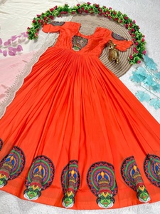 Robe de cérémonie luxueuse de style sud-indien en soie Pulmy pour mariages et galas - Product Image 4