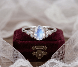 Anillo de Piedras Preciosas Mixtas de Alta Calidad al por Mayor, Anillo de Diseño con Cabujón de Piedra Lunar Natural, Joyería, Anillo Chapado en Plata de Ley - Product Image 1