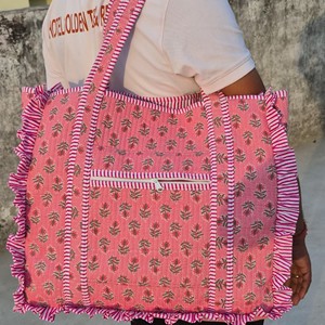 Sac à bandoulière matelassé en coton grande capacité, motif floral, en polyester, pour femme, usage quotidien, vente en gros - Product Image 3