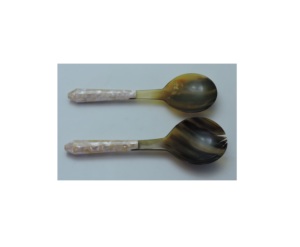 Ensemble de 2 cuillères à salade en corne, best-seller, fabriquées à la main à partir de corne de buffle naturelle, à prix avantageux - Product Image 1