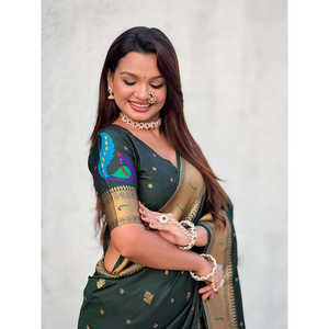 Sari en tissu Paithani Zari tissé en vert bouteille, écharpe ethnique, châle - Product Image 5