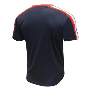 เสื้อฟุตบอลคุณภาพสูงแบบสั่งทำได้สำหรับผู้ใหญ่ ระบายอากาศได้ดี แขนสั้น ผลิตจากโพลีเอสเตอร์ 100% - Product Image 2