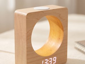 Horloge de table en bois élégante pour cadeaux d'entreprise et promotionnels - Product Image 2