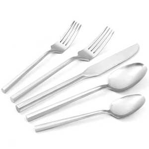 Juego de cubiertos metálicos de lujo, ideal para regalo, bodas, eventos y ocasiones especiales. - Product Image 1