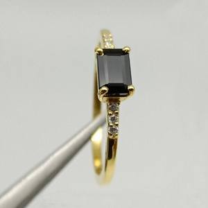 Bague en Onyx Noir Coupe Émeraude, Bague Empilable Délicate en Onyx Noir, Argent Sterling 925 Plaqué Or 14K, Bague Minimaliste - Product Image 5